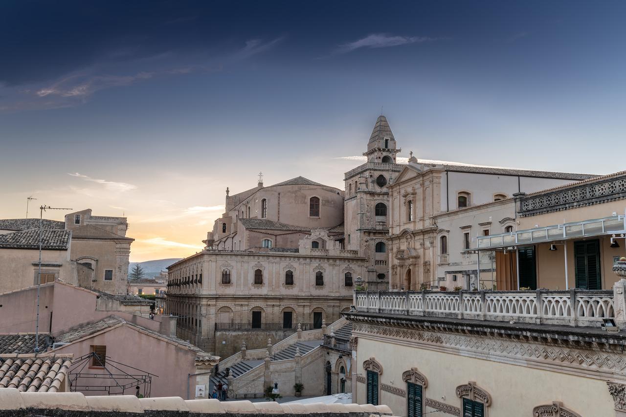 Hotel Porta Reale Noto Exteriér fotografie